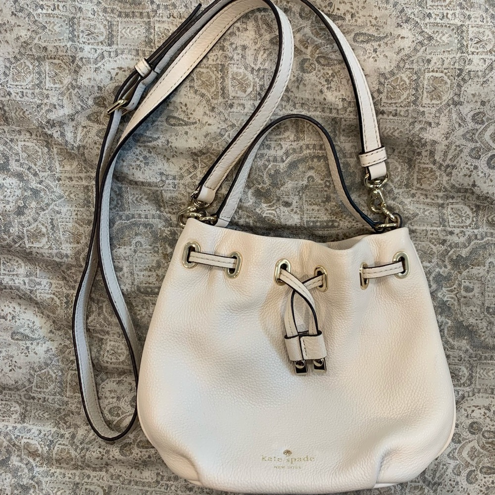 Cream Kate Spade Bucket Bag Crossbody